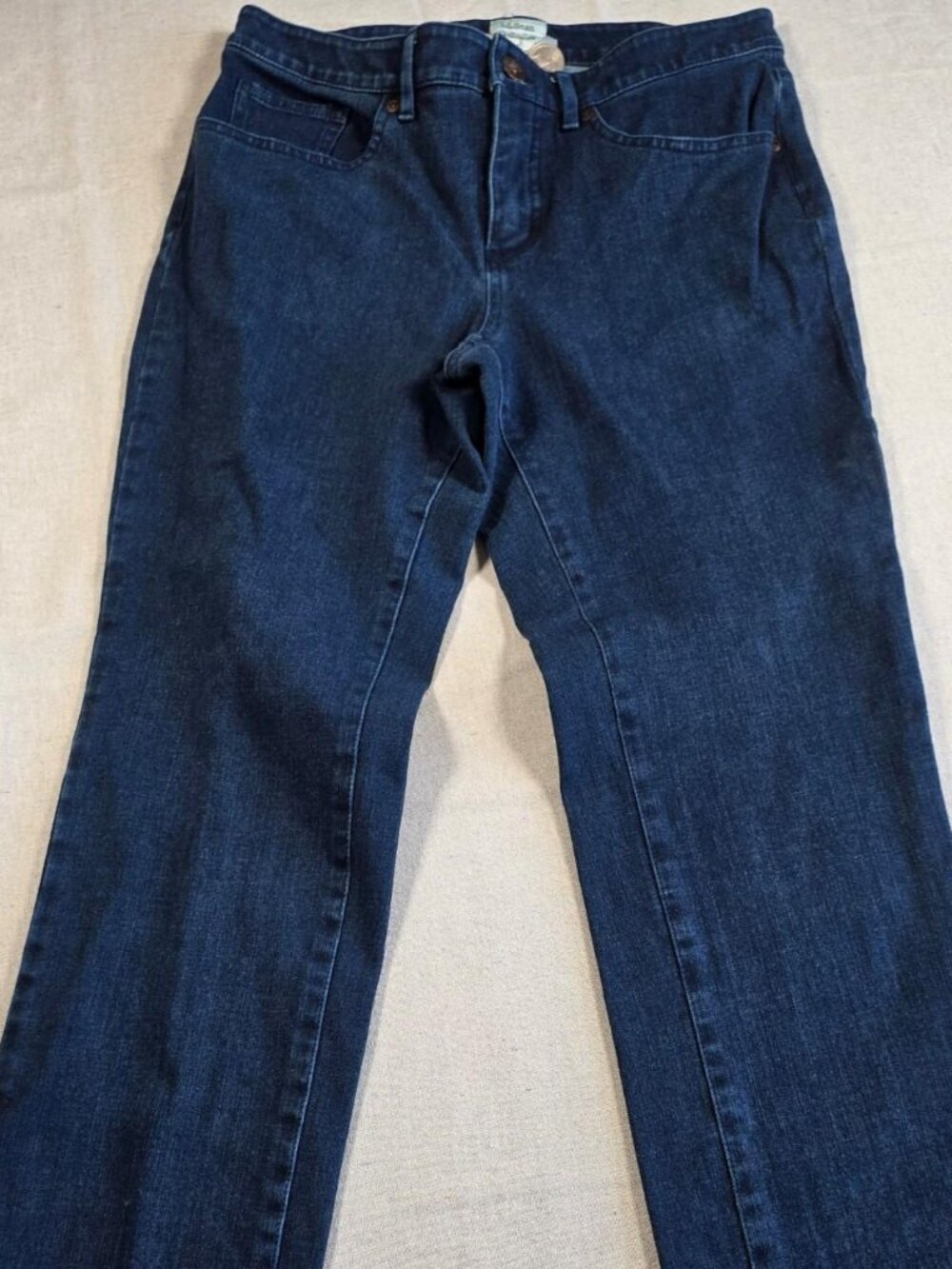 Womens L.L.Bean Dark Wash Blue Cotton Rayon Blend Classic Fit Jeans (6 PET) - Picture 2 of 8